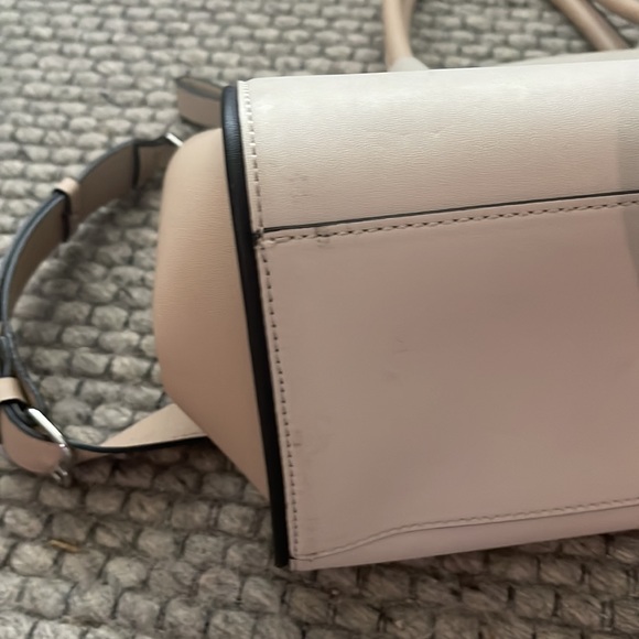 Guess Large Satchel Crossbody Bag with LEOPARD interior print - Picture 9 of 12